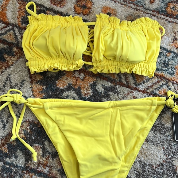 NWT Zaful Yellow Strapless Ribbed Tie Back Ruffle Bikini - Picture 4 of 8